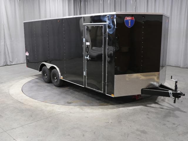 Remolque cerrado para el transporte de coches